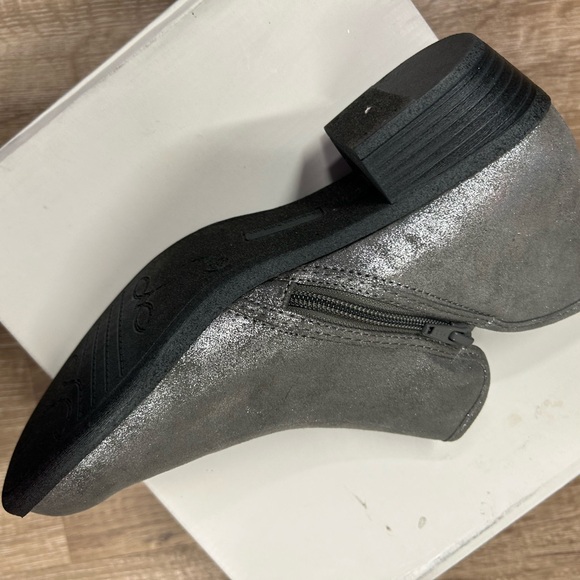 Ankle boots - Picture 2 of 5